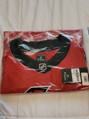 Fanatics Men’s Red and Black Ottawa SENATORS NHL V-Neck Jersey (XL)
